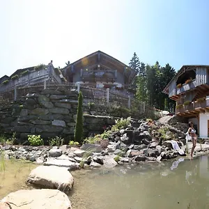 Schoenblick Hohenbogen Neukirchen beim Heiligen Blut